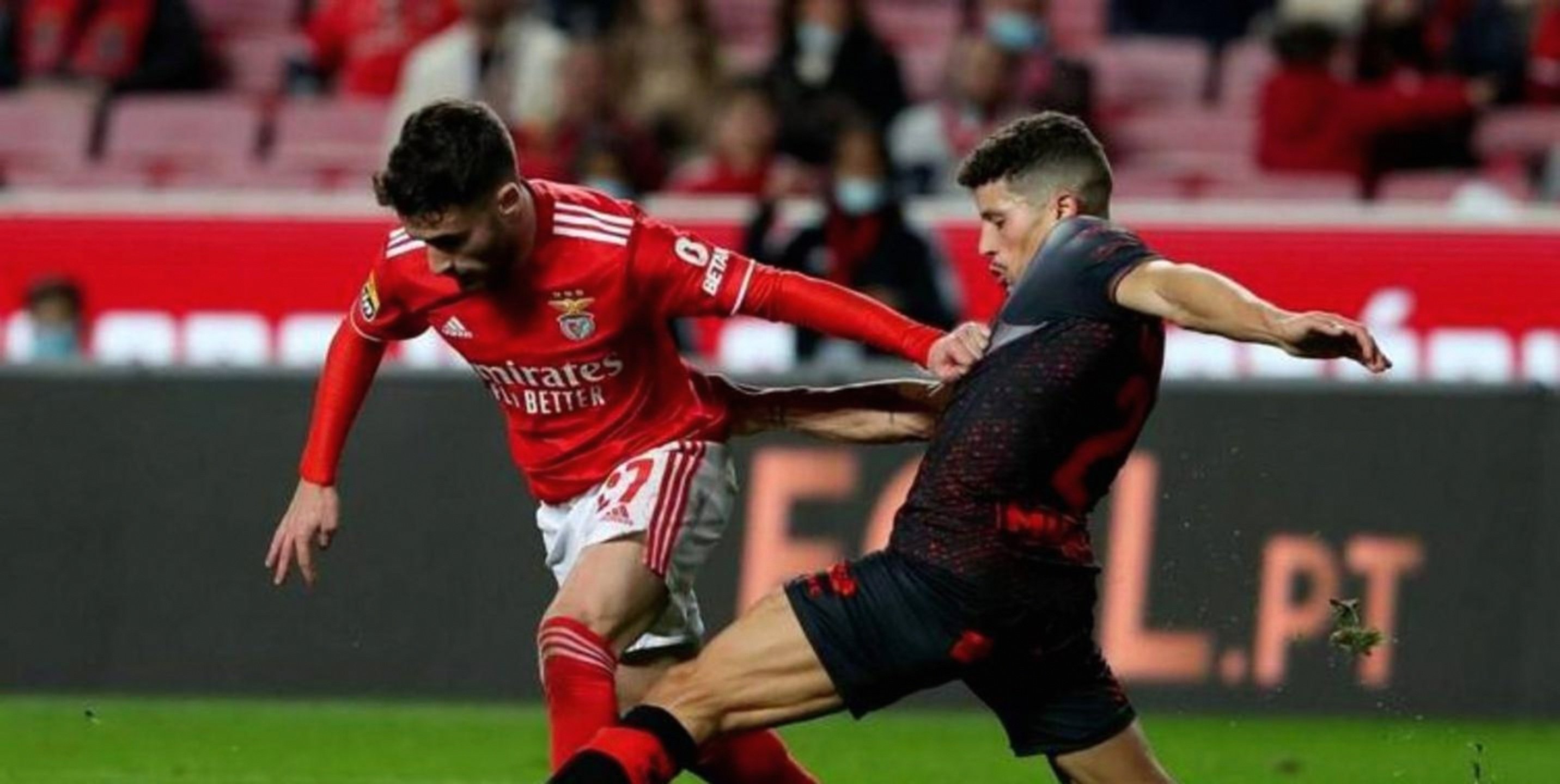 太狠了！北京国安迎来里程碑备战社区盾窗口期马德里竞技遗憾出局，葡萄牙体育围绕欧篮联官宣签约