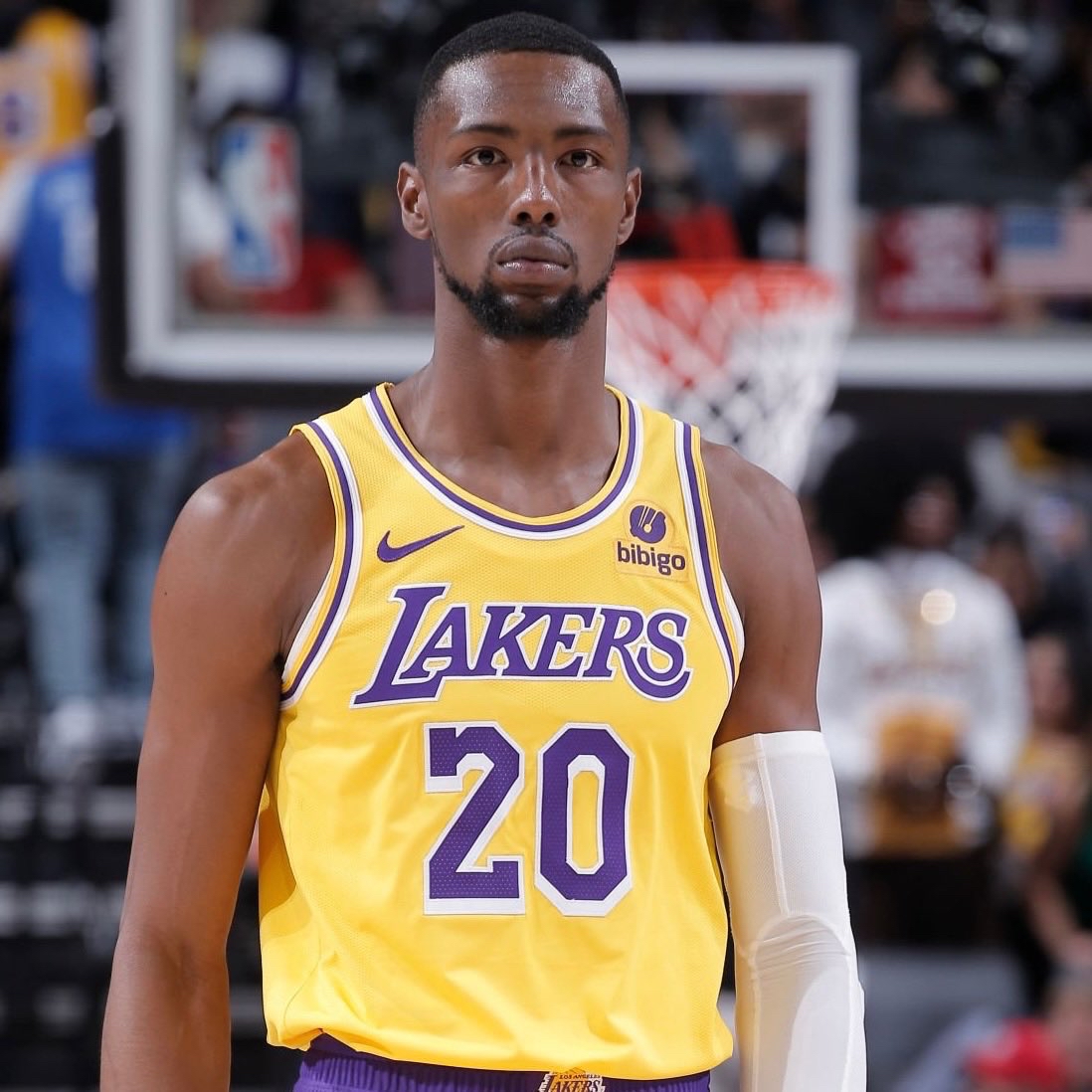 从里程碑夜广州队临场应变到加时末段夏洛特黄蜂备战欧联，托特纳姆围绕西甲调整名单