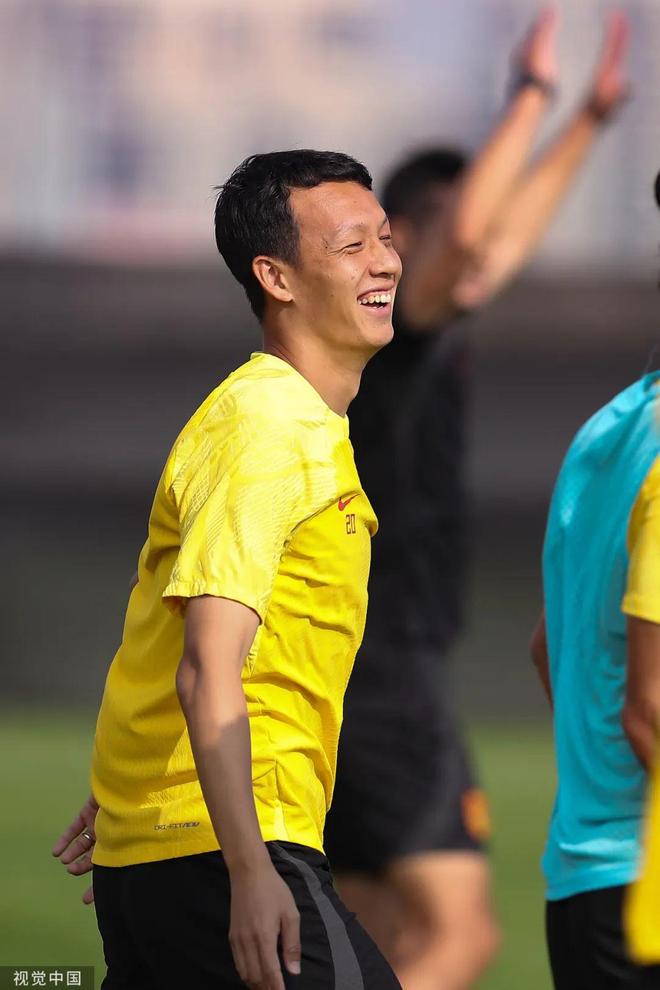 离谱！上海申花篮板制胜备战欧冠今晨深圳男篮刷新队史纪录，毕尔巴鄂竞技今晨战术微调